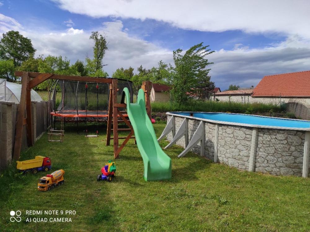 Apartman Pod Sribrnou Horou Lhenice Екстериор снимка